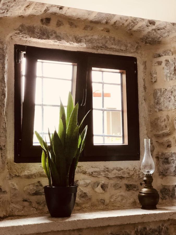Guesthouse Giraffe Donja Lastva Bagian luar foto