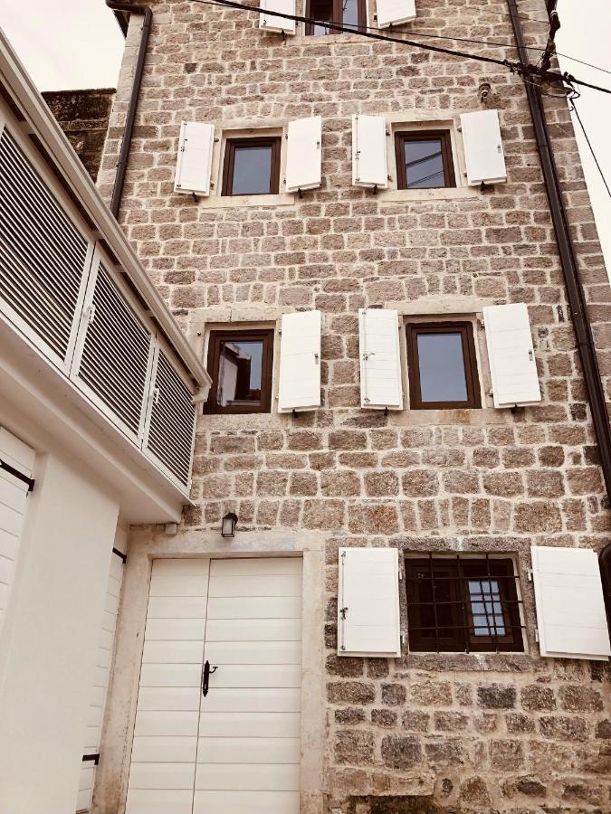 Guesthouse Giraffe Donja Lastva Bagian luar foto