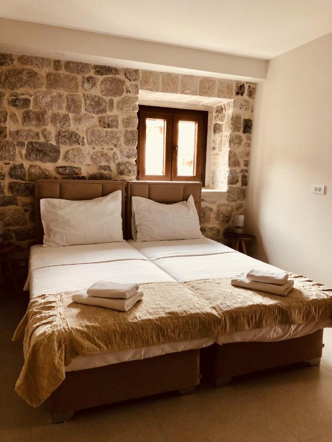 Guesthouse Giraffe Donja Lastva Bagian luar foto