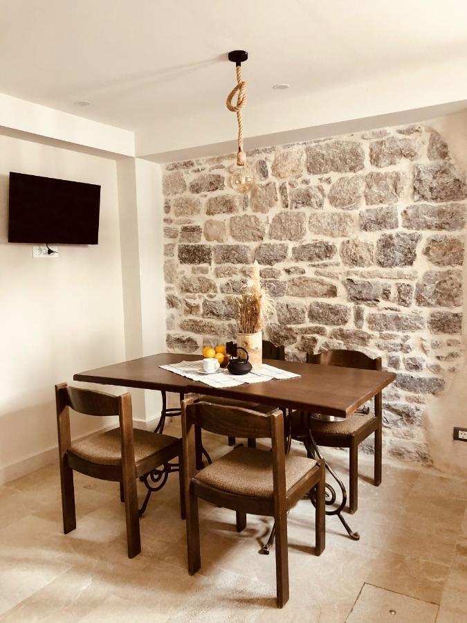 Guesthouse Giraffe Donja Lastva Bagian luar foto