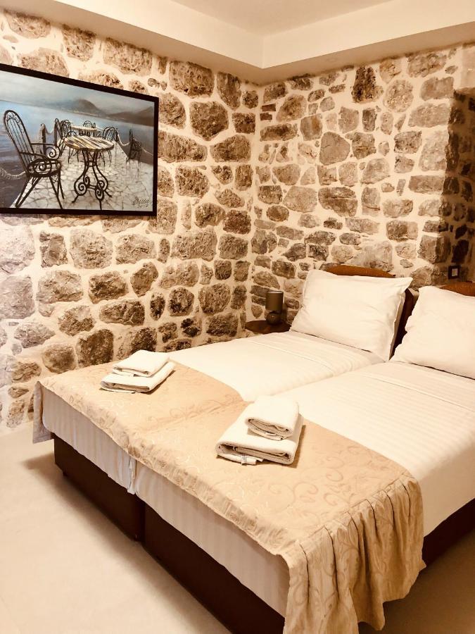 Guesthouse Giraffe Donja Lastva Bagian luar foto