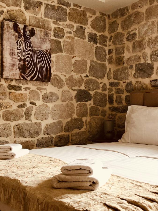 Guesthouse Giraffe Donja Lastva Bagian luar foto